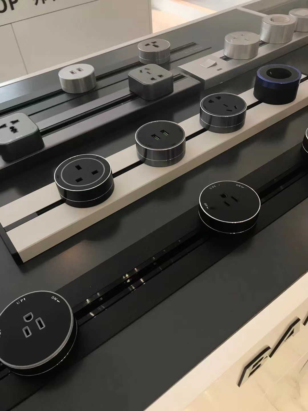 Office Desk Power Rail Track System Electric Socket Outlet Electrical Power Track/Track Hidden Kitchen Conference Table Socket
