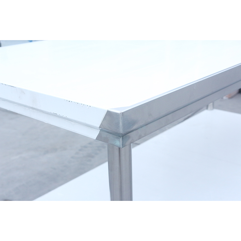 Round Legs Feature Detail