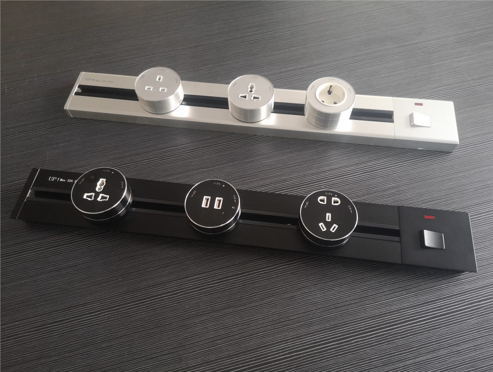 Movable track socket variants