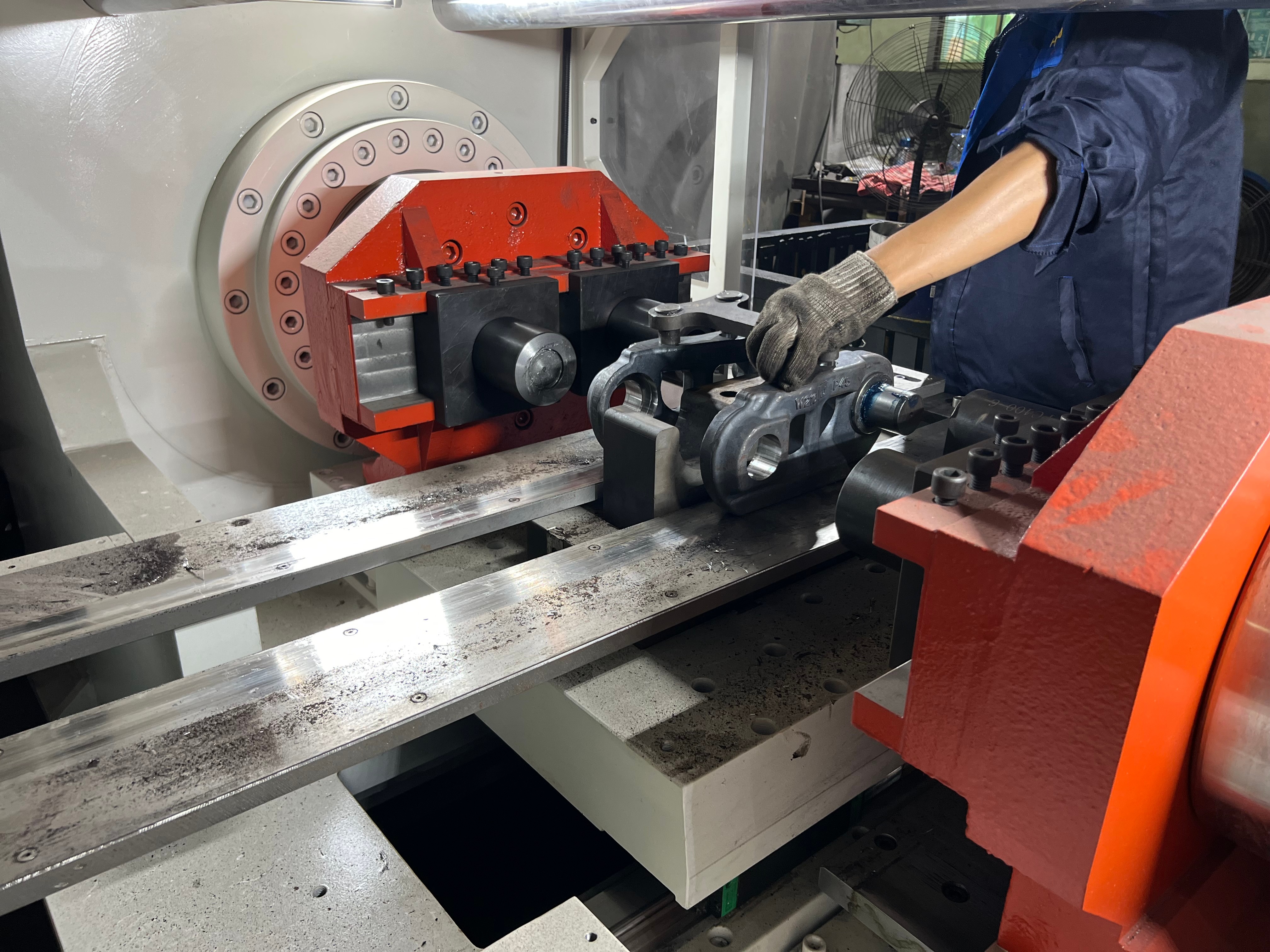 Heavy Duty Track Link Assy Suitable For Large Scale Crawler Equipment