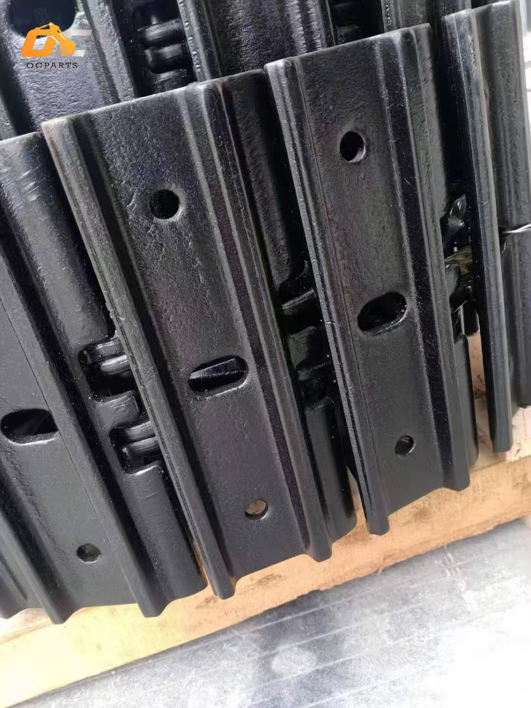 Undercarriage part detail 6