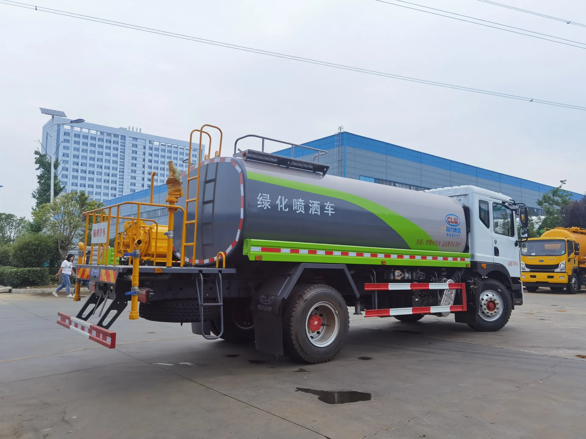 Superior 12t Water Truck Left - Hand Drive Stock