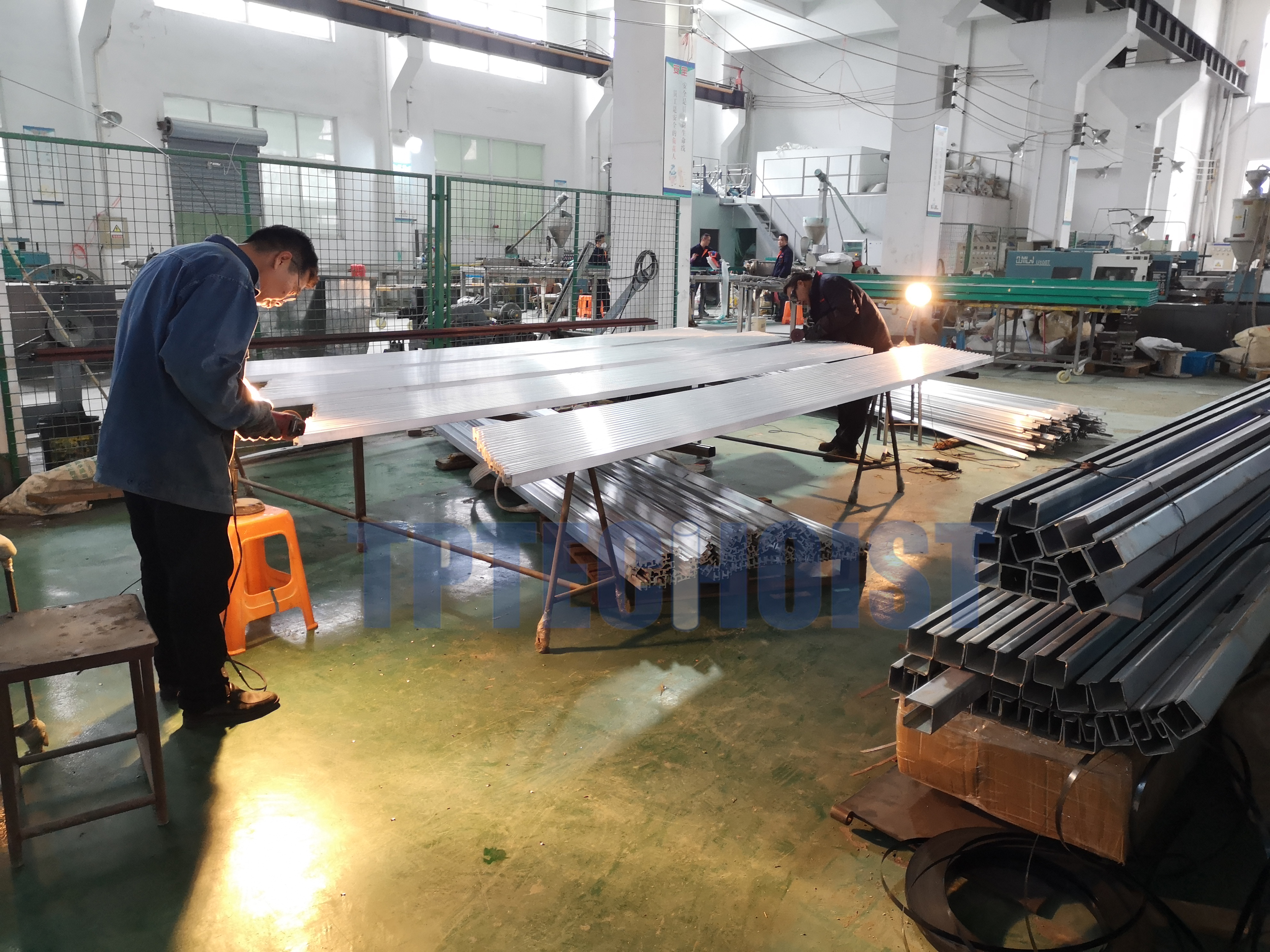 Galvanized Steel C Rail System For Eot Crane 6m Track For Cable &amp; Hose Support Heavy-duty Festoon System For Mobile Equipment