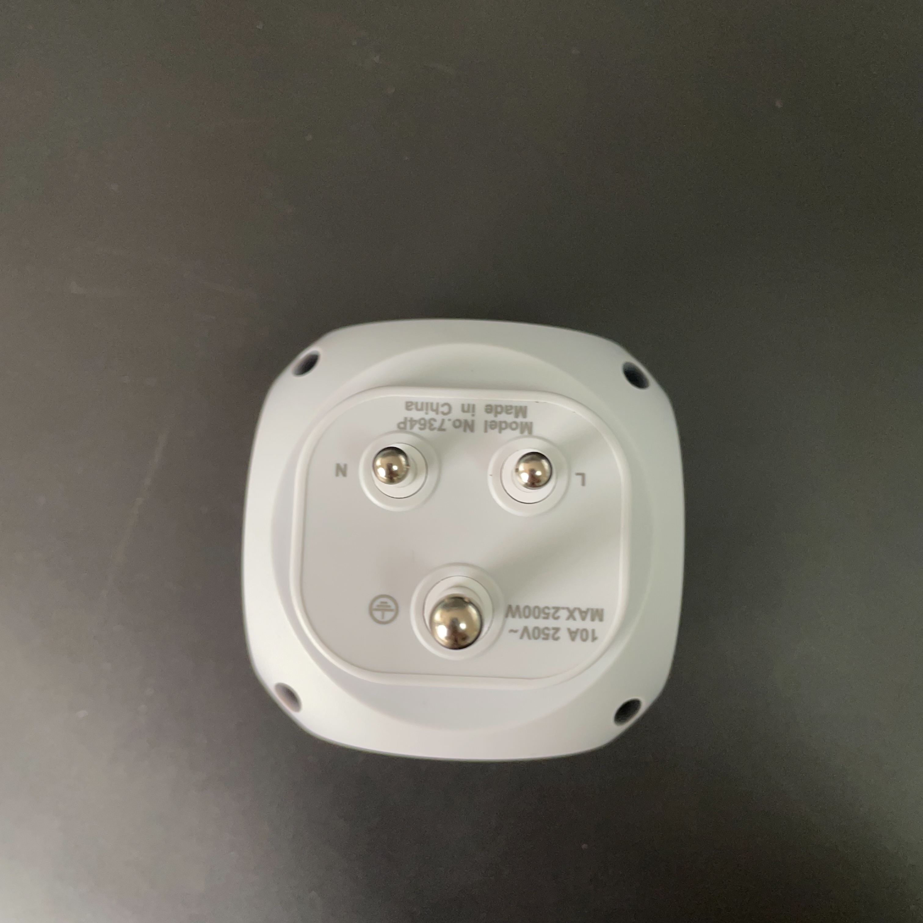 Surface Embedded Mounted Power Track Rail Hidden Desktop Extension Socket with 13A Rated Current Home Office Socket Railing