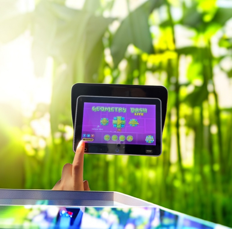 Bus VOD Entertainment System with Powerful Apk Software &amp; Management Platform Car Accessories