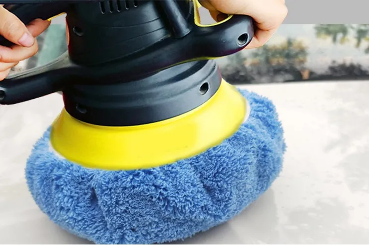 Car Cleaning Sleeve Application 4