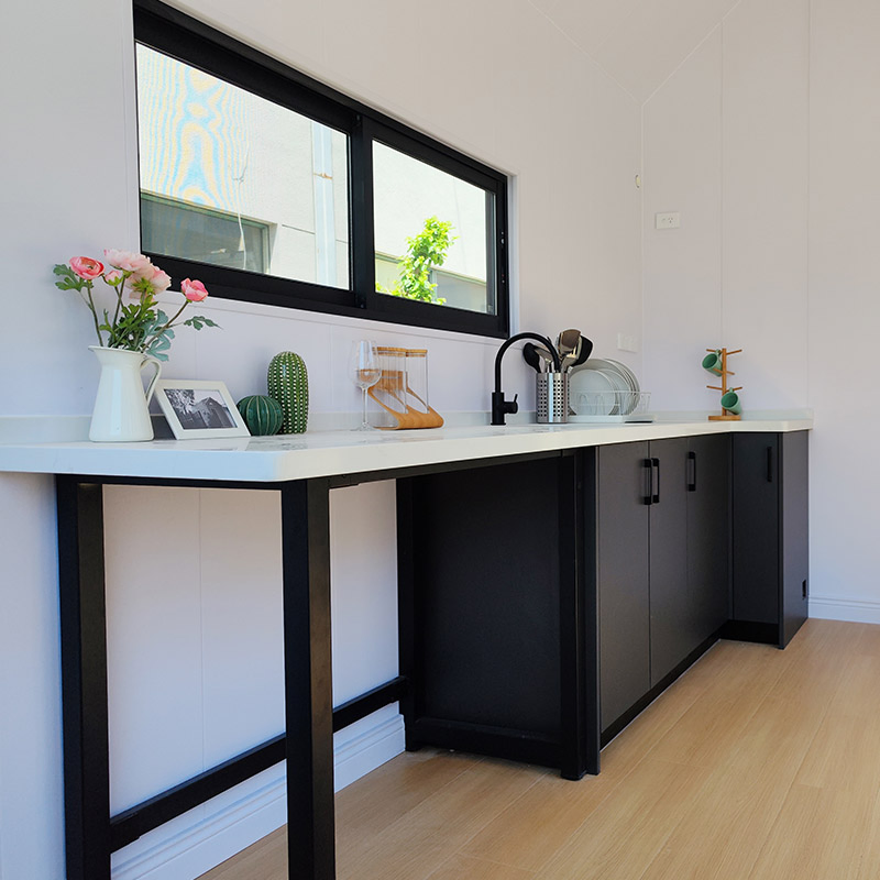 Au/EU/USA Standard Prefabricated Modular House Light Steel Structure Tiny House on Wheels with Trailer