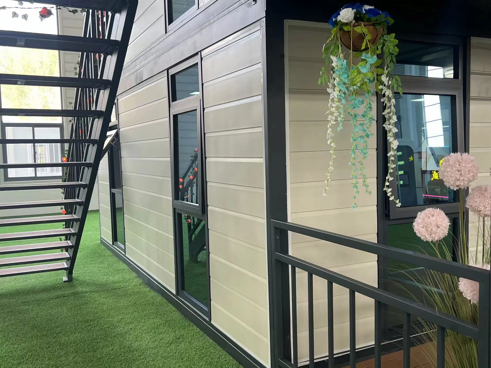 Two Story Flat Top Expandable House Movable Prefabricated House Glass Container House Foldable House Cheap