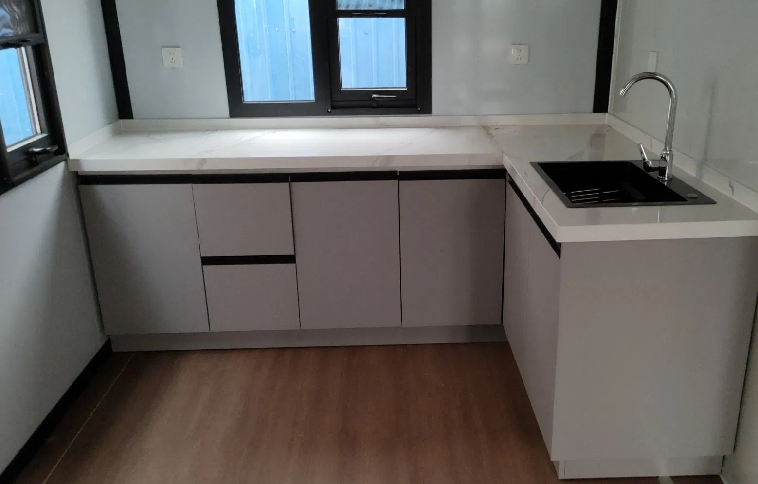 20/40 Foot Insulated, Rainproof, Foldable, Expandable Prefabricated Modular Folding, Portable Family Residential Container House