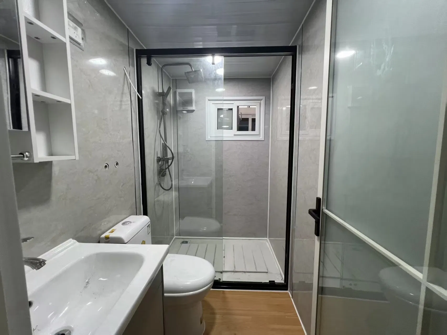 40 FT Prefabricated Mobile Expand Container House Prefabricated Portable Small Family Modern Villa Family Structurewaterproof