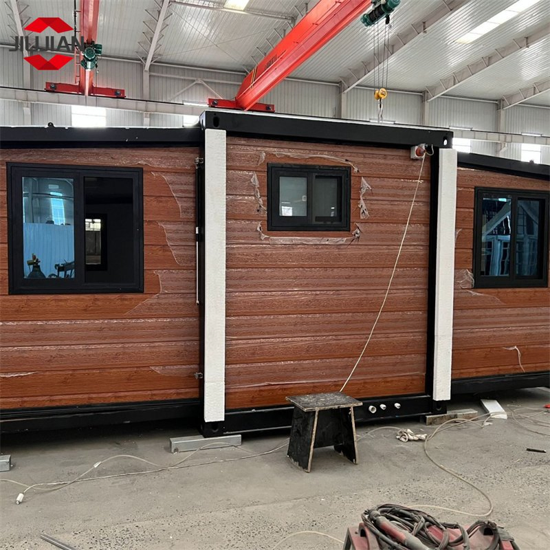 20FT EPS Sandwich Wall Panel Prefab Folding Living Expandable Container House Made in China