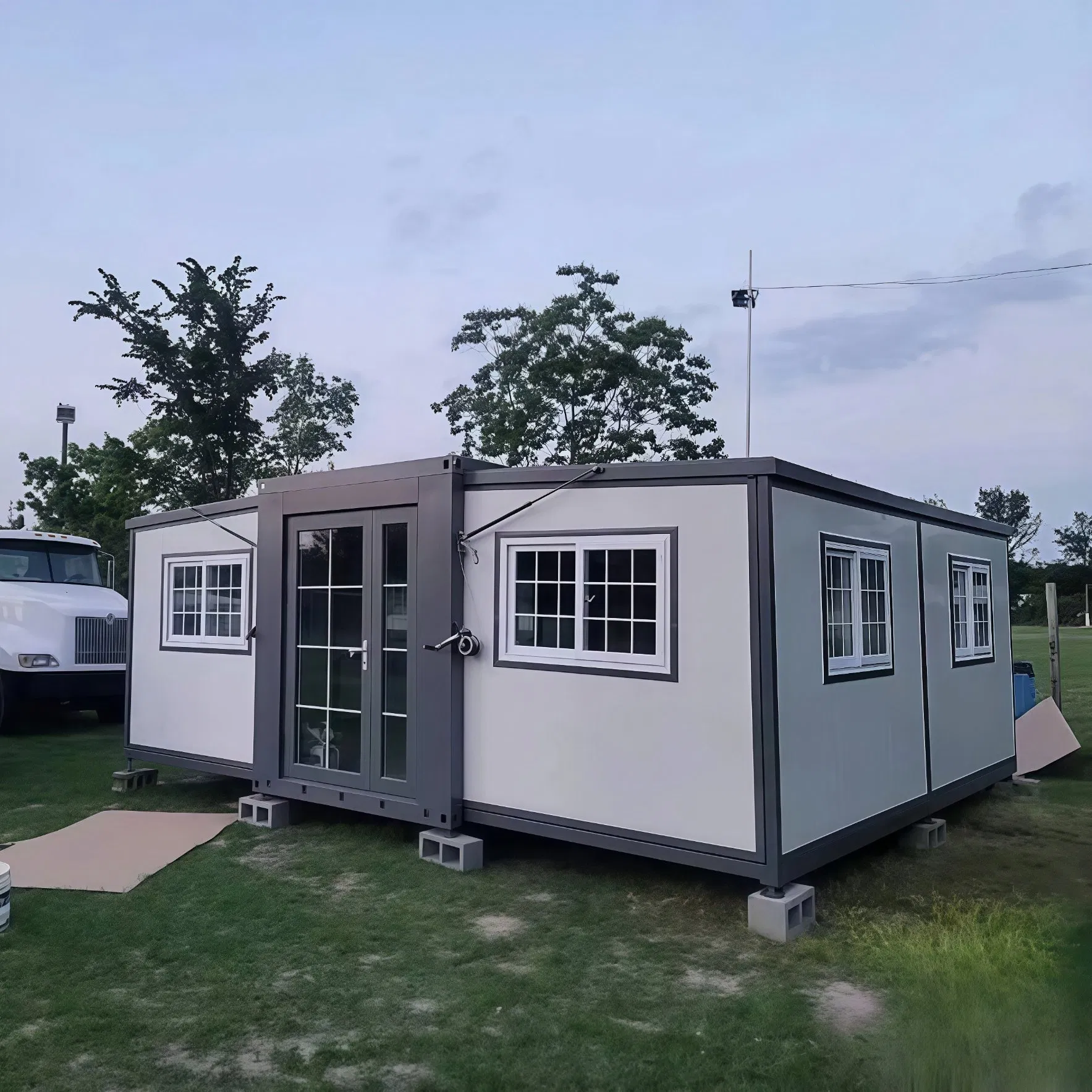 China′ S Best-Selling Prefabricated Family Residential Container Mobile Foldable Accommodation with Bathroom Expandable House
