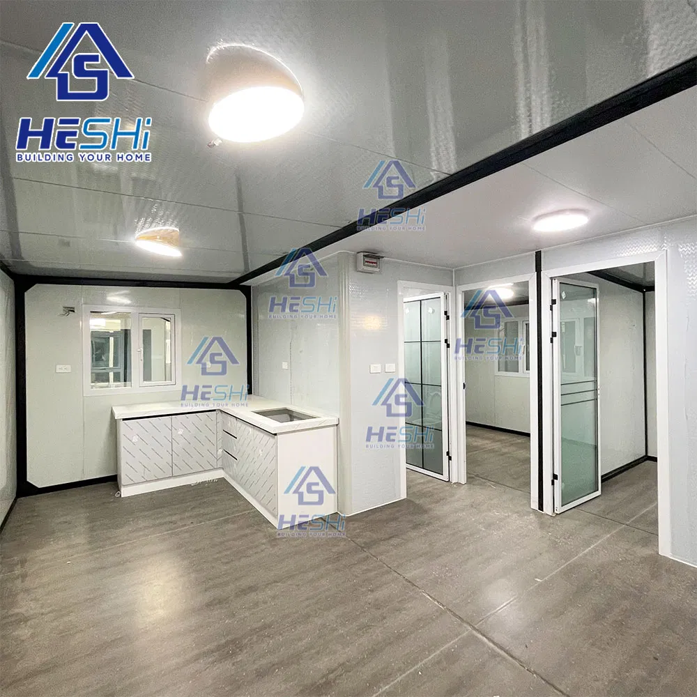Ready to Ship Prefab 20FT 30FT 40FT Container Expandable Home 2 4 5 Bedroom Prefabricated Villa Folding House Casa Portable