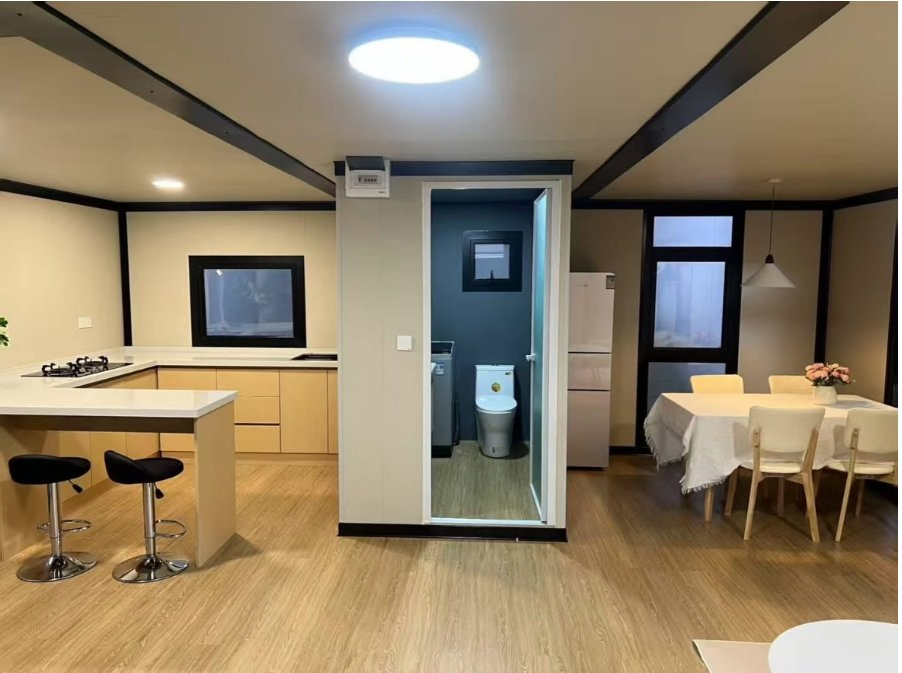 Customized Color 40FT 20FT 30FT Prefabricated Mobile Luxury Container Expandable House 2 3 4 Bedroom Prefab Villa Portable Container House