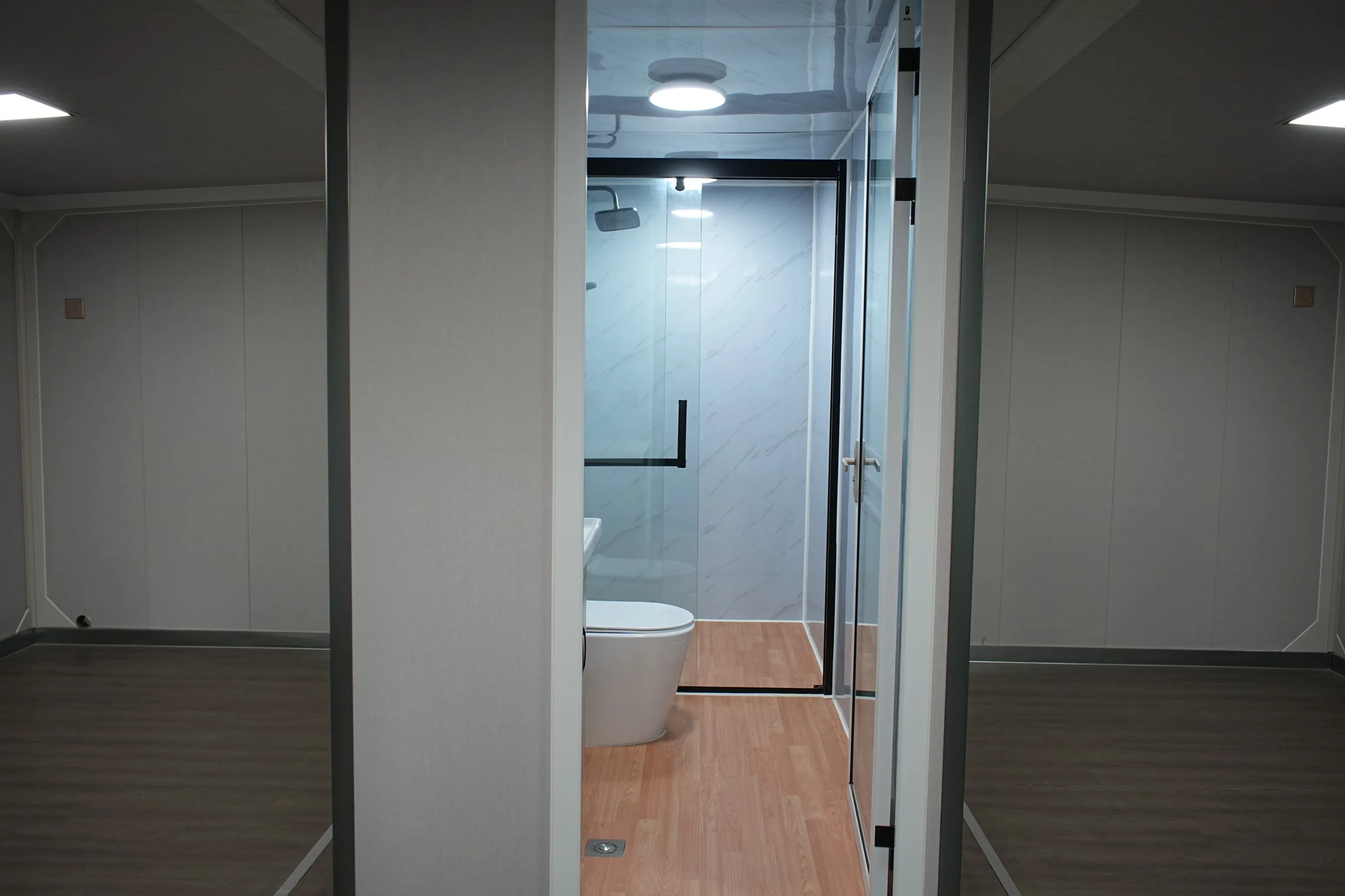 Customize Design 20/40FT Flat Pack Expandable Modular Metal Foldable Temporary Home Warehouse Prefabricated Luxury Mobile Living Modern Prefab Container House