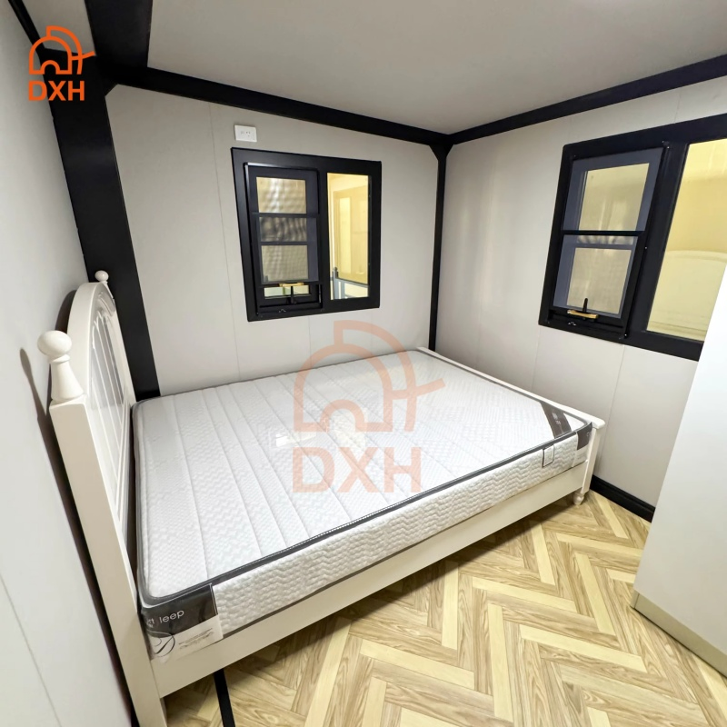 Prefabricated Mobile Villa Camp Expanding Resorts Beach Hut 10FT-40FT Customized Manufacture Camping Granny School Dormitory Expandable Foldable Container House