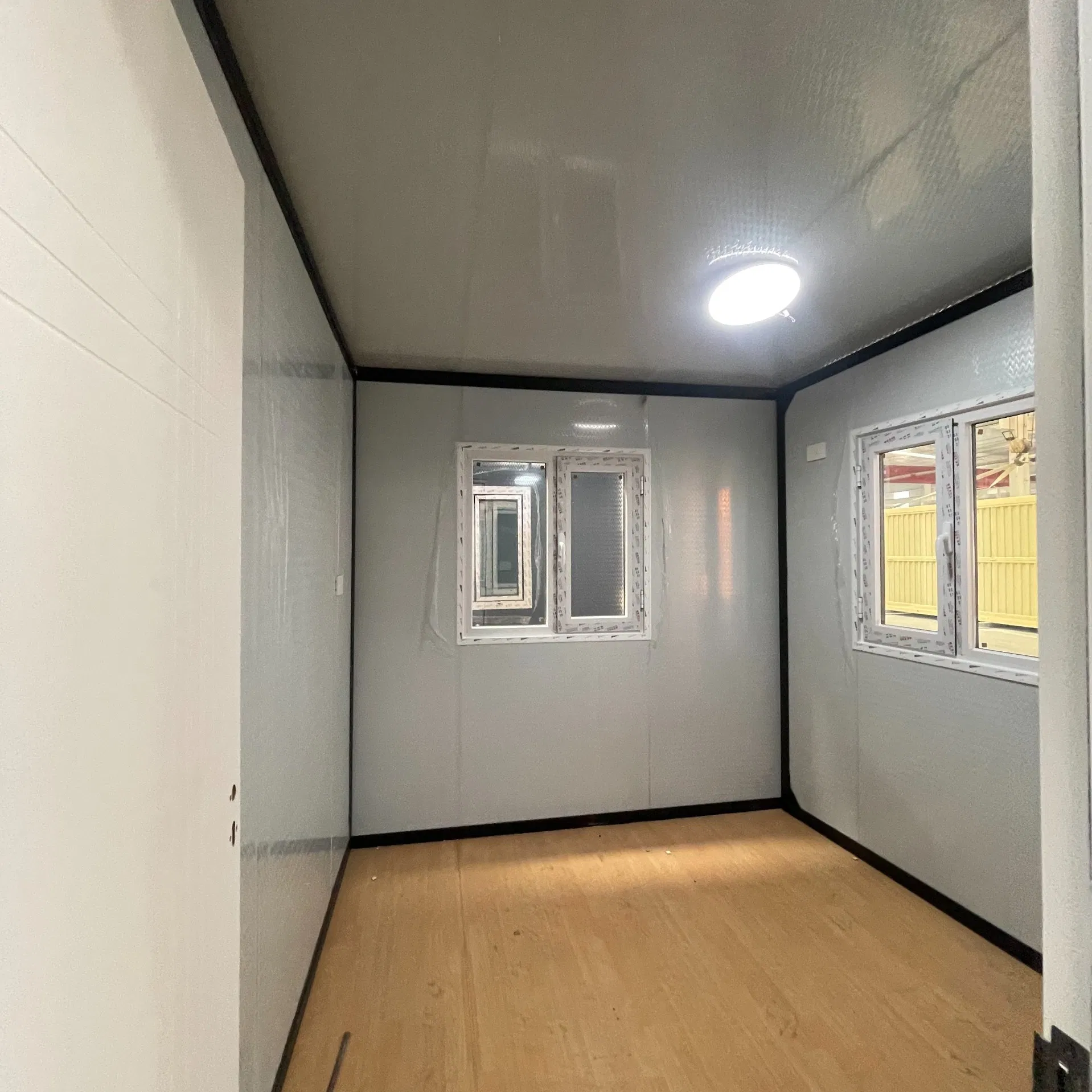 Waterproof Prefabricated 40FT 20FT Folding Portable Home Two Bedroom Prefab Outdoor Expandable Container House