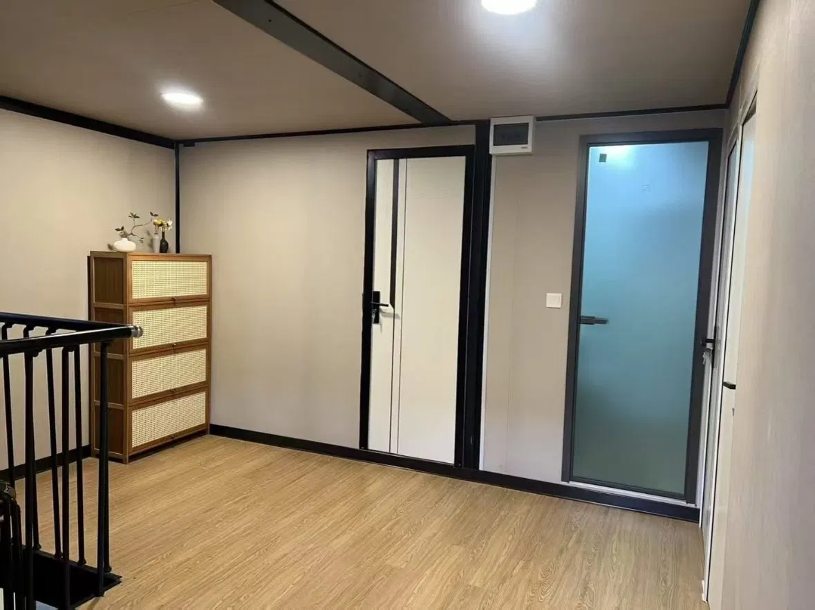 Customized Color 40FT 20FT 30FT Prefabricated Mobile Luxury Container Expandable House 2 3 4 Bedroom Prefab Villa Portable Container House