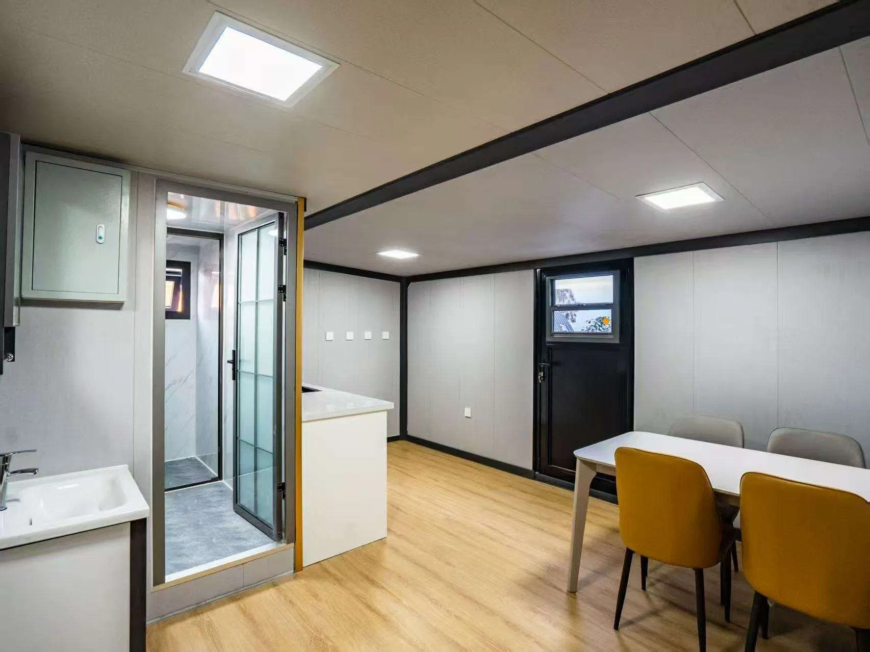 Fast Build Prefab Customized Design Container House Prefabricated Shipping Detachable Container House for Two-Layers Villa