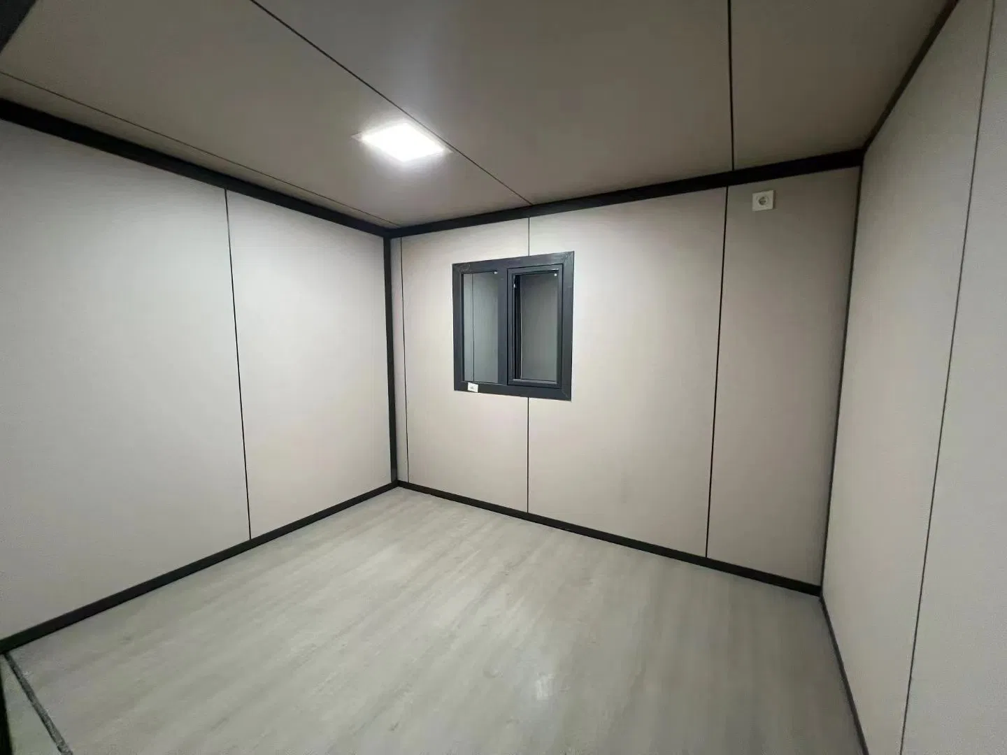 Waterproof Prefabricated 40FT 20FT Folding Portable Home Two Three Bedroom Prefab Outdoor Expandable Container House