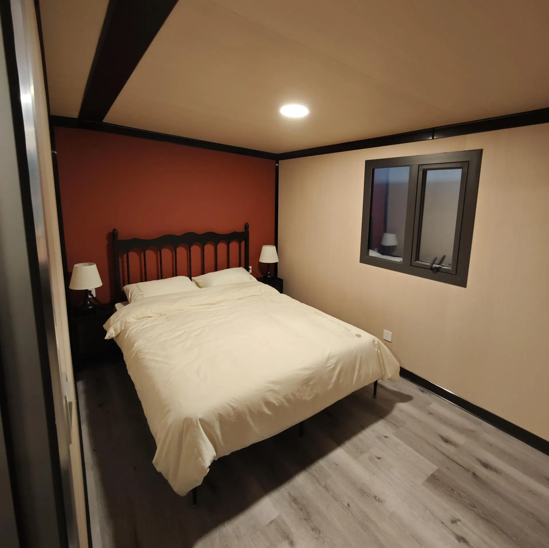 Prefab House Foldable Container Office with EPS Sandwich Panels Fireproof Design