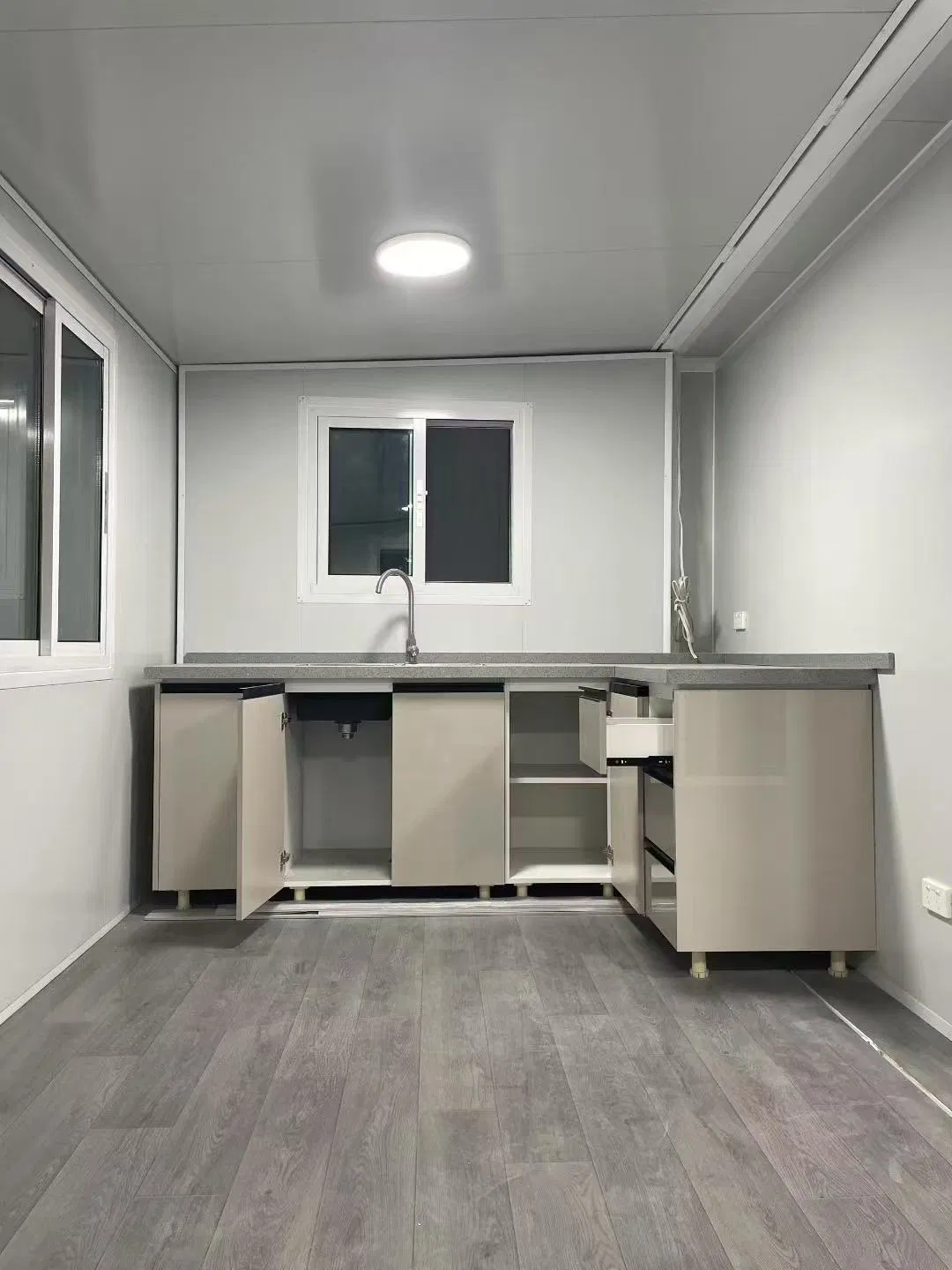 Prefabricated Expansion Container House for Outdoor Usecollapsible Small Family Rental Apartment Residential Modular House