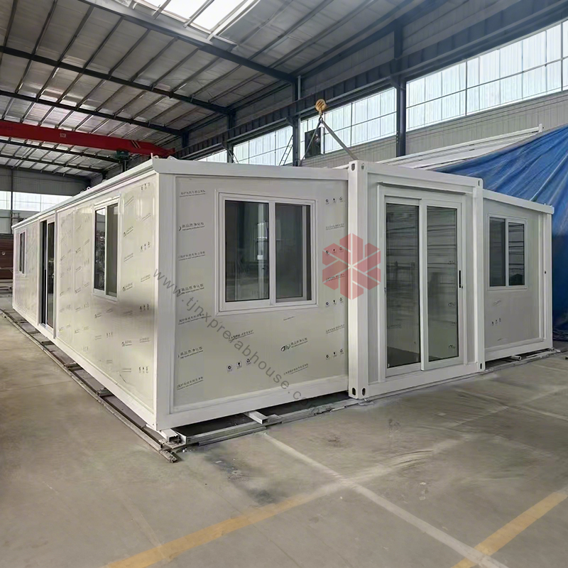 Fireproof EPS/PU Panel Expandable Container House Insulated Modular Prefabricated Home