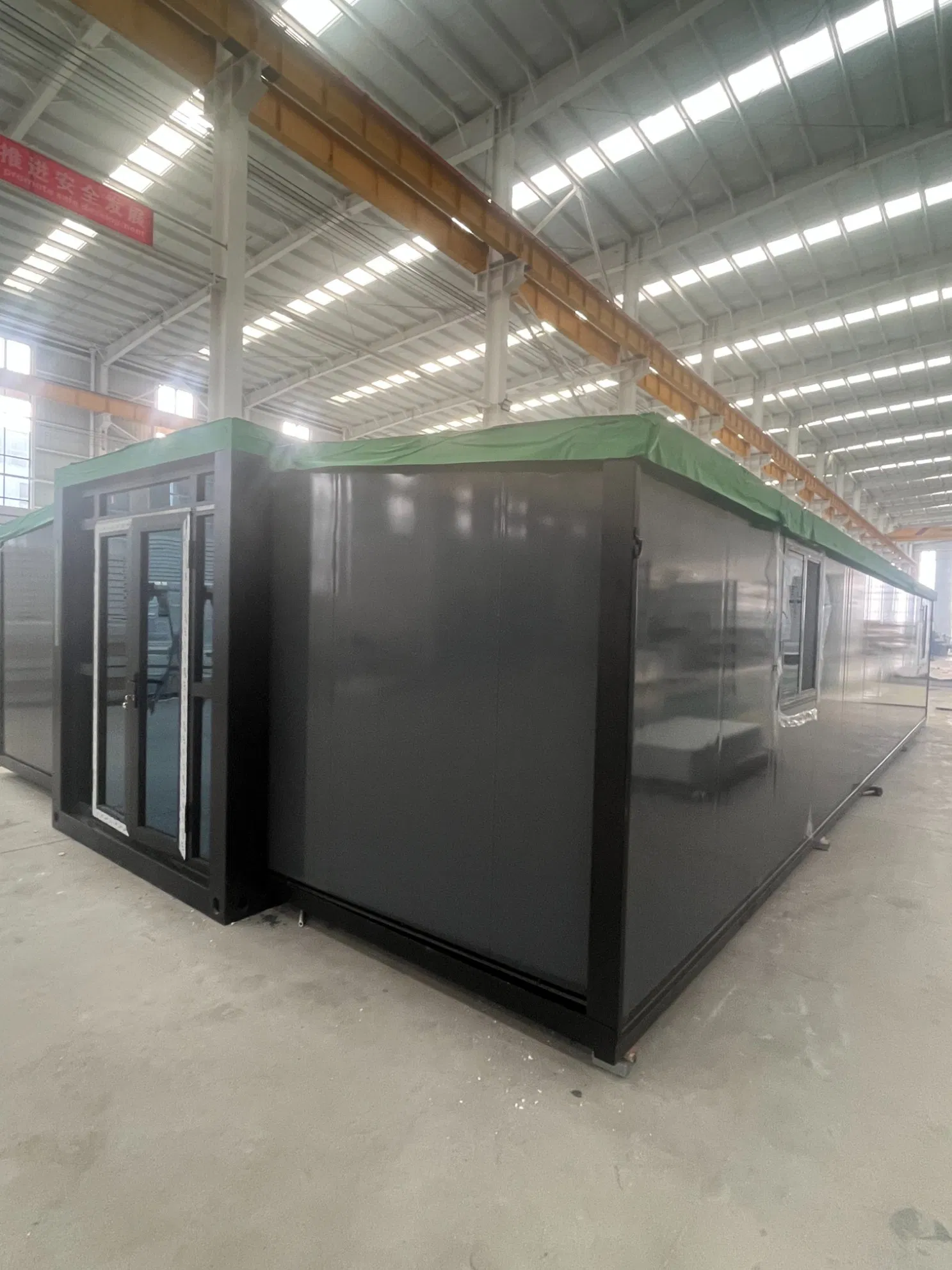 Luxury Waterproof Expandable Prefabricated Container House for Seaside Resorts for Seaside Resorts