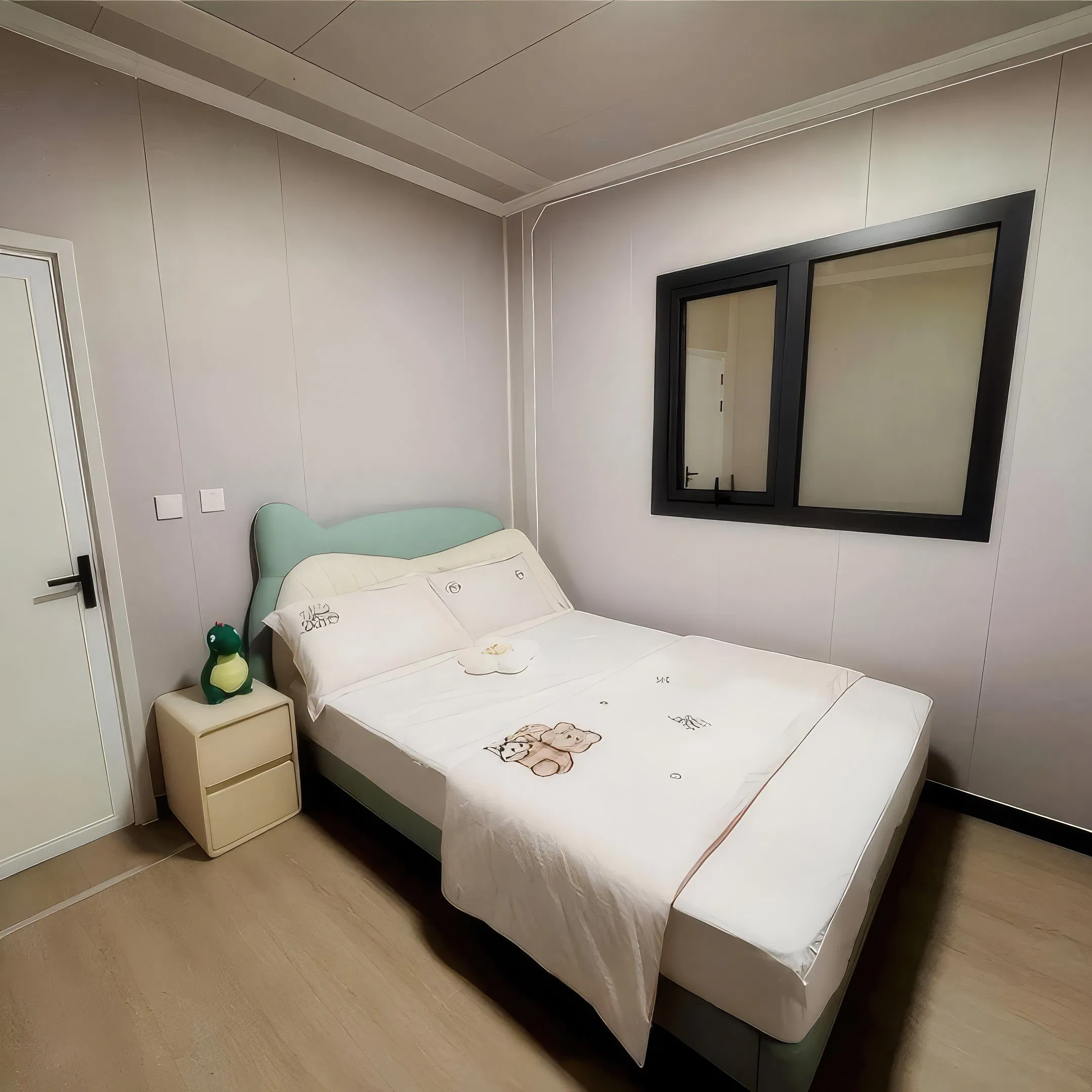 Customized 40 FT 20 FT Insulated Mobile Living Expandable House Prefabricated Steel Frame Sandwich Panel for Villa