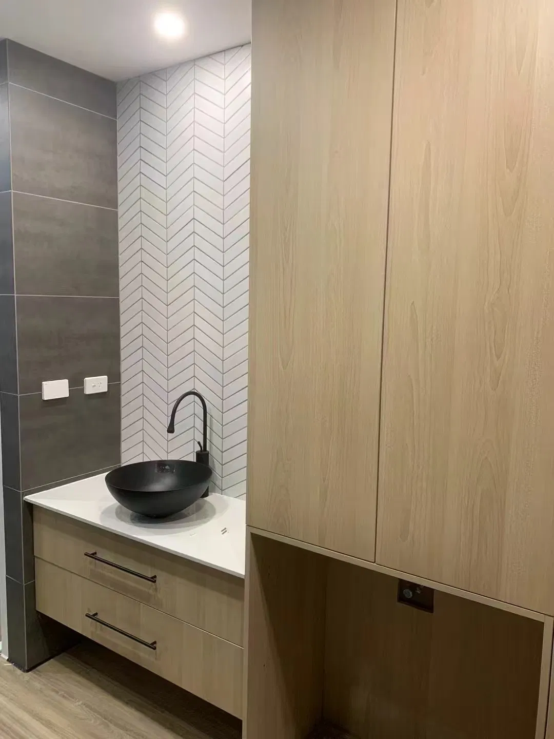 40FT 20FT Cutomized Modular Foldable Expandable Prefabricated Prefab Movable Home House Villa Labor Camp Site Office Dormitory Housing Toilet Container