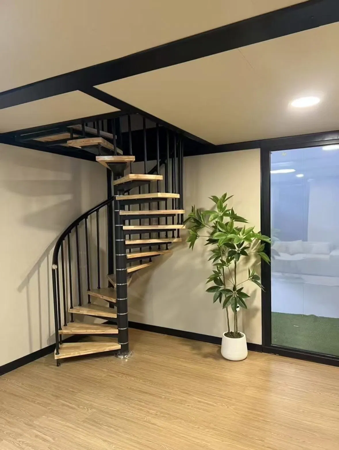 Customized Color 40FT 20FT 30FT Prefabricated Mobile Luxury Container Expandable House 2 3 4 Bedroom Prefab Villa Portable Container House