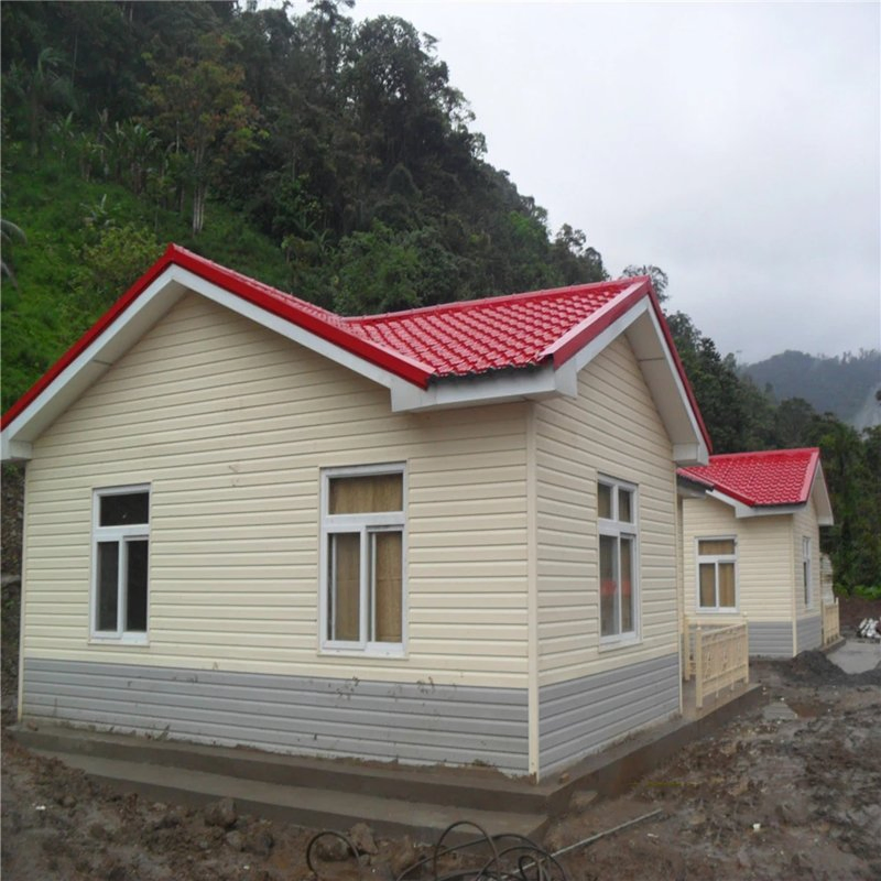68 Sqm Prefab House Prefabricated House with EPS Sandwich Panel