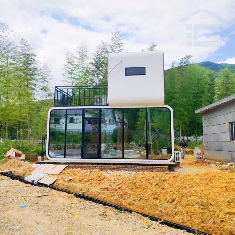 Luxury Prefabricated Portable Modular Prefab Villa Steel Home Customized Mobile Apple Cabin Vessel House for Vacation Campsites Villas