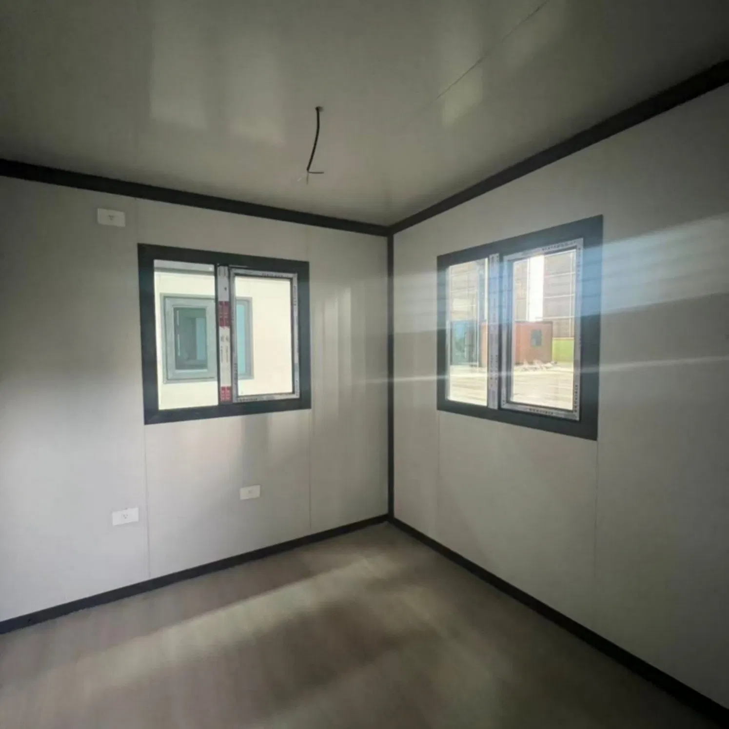 Expandable Twenty Foot Twin Wing Modular Unit with EPS Heavy Duty Roof and Double Glazed Windows for All Climate Use