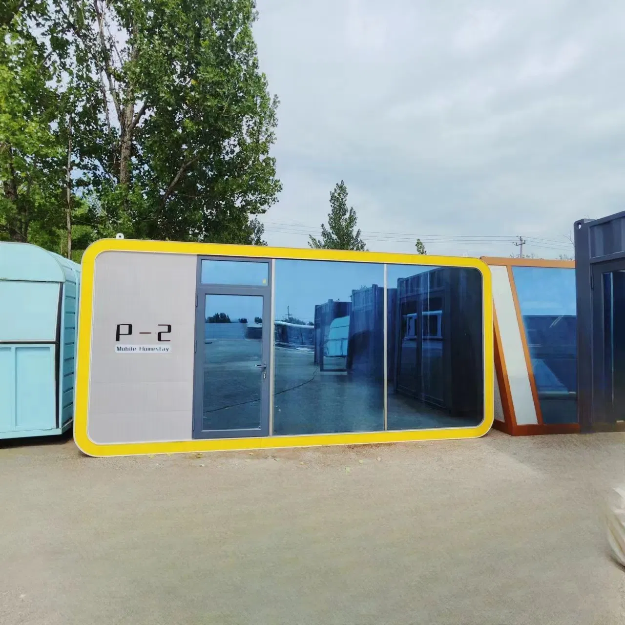 High Quality Prefabricated Portable Tiny Prefab Quick Assembly Container House Pod Safe Strong Stable Mobile Apple Cabin