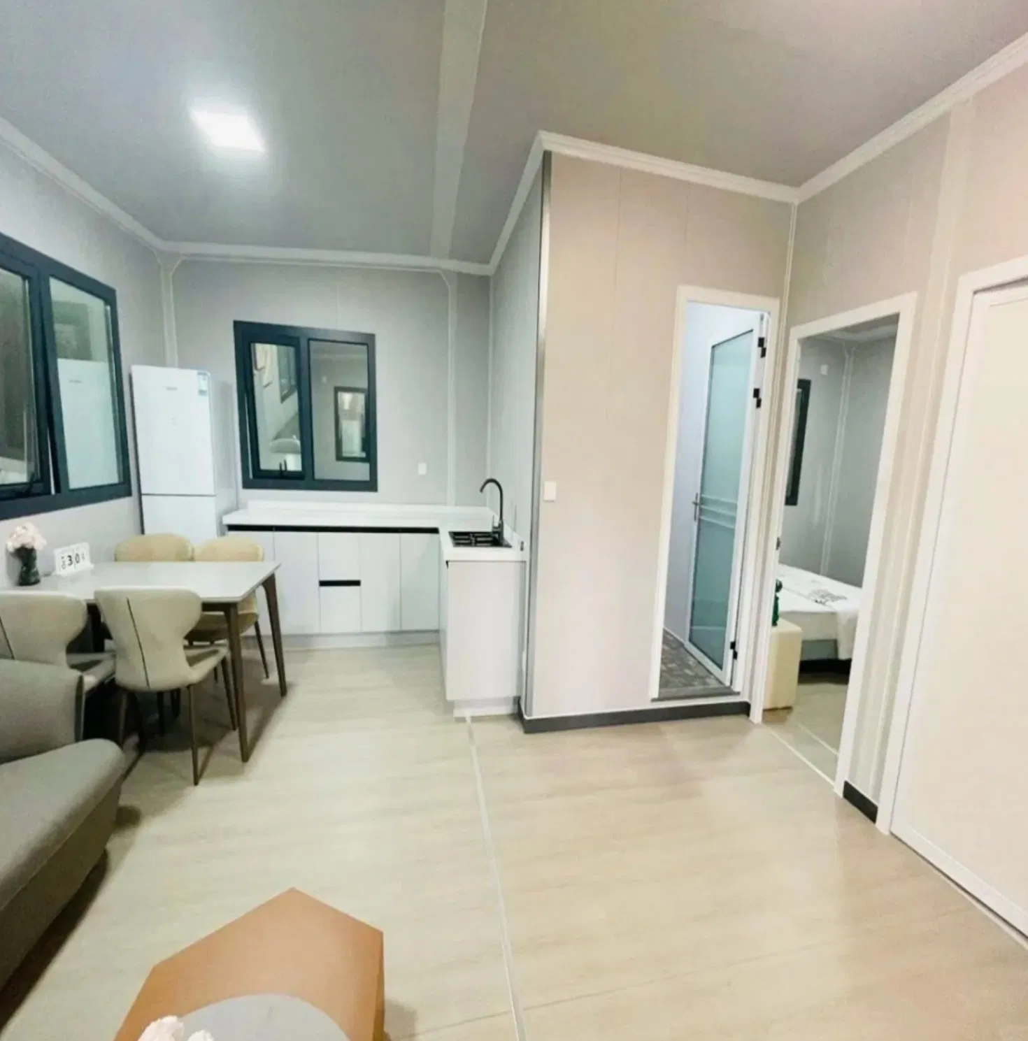 Low Cost Expandable Prefab/Prefabricated Container Capsule House - Quick Assembly House