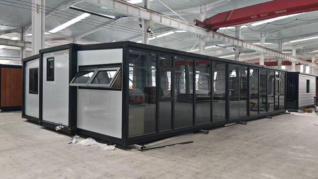 Estable Living main factory production hall with automated assembly lines in Dongguan China