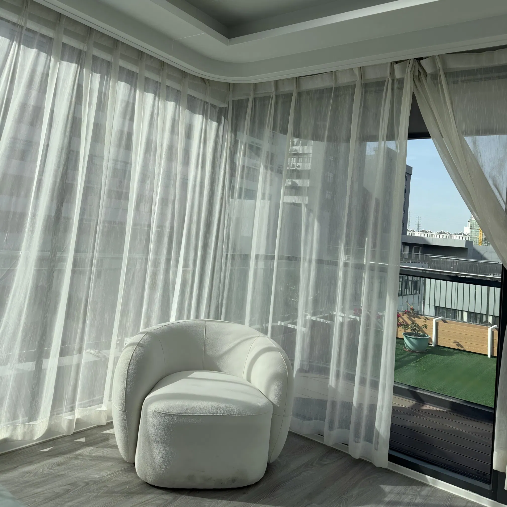 Lightweight and Easy-to-Install Mobile Space Capsule Unit for Quick Assembly