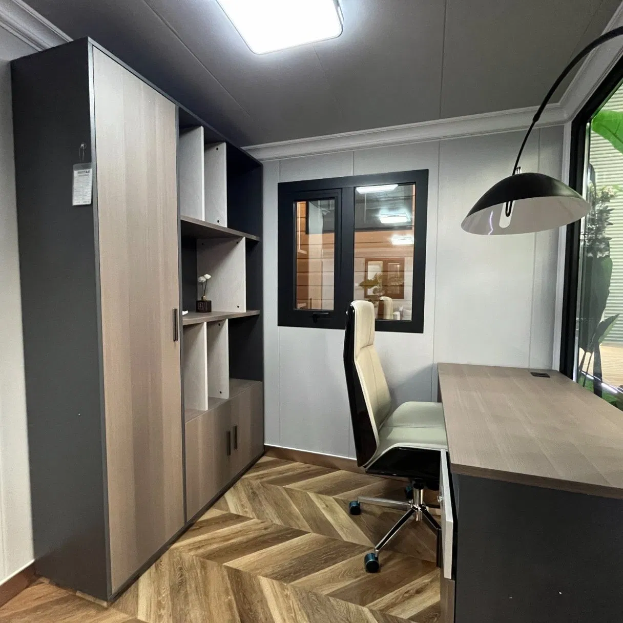 Expand Your Horizons with Prefab Quick - Assembly Container Houses: Perfect for Temporary/Permanent Needs