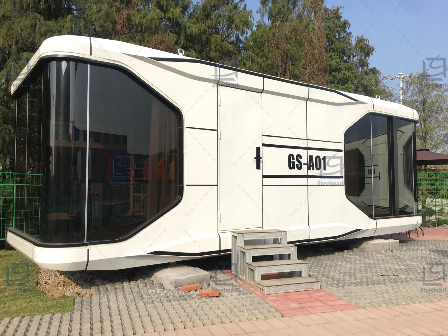 Soundproofed High Quality Housing Prefabricated Container Capsule House Resort Hotel Mobile Office