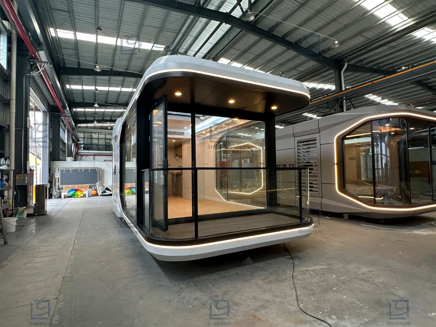 Soundproofed High Quality Housing Prefabricated Container Capsule House Resort Hotel Mobile Office