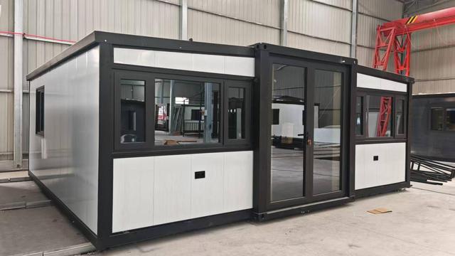 Quality control inspection process for foldable container houses at Estable Living