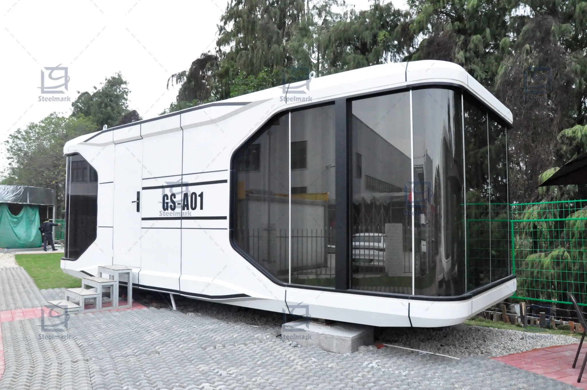 Soundproofed High Quality Housing Prefabricated Container Capsule House Resort Hotel Mobile Office