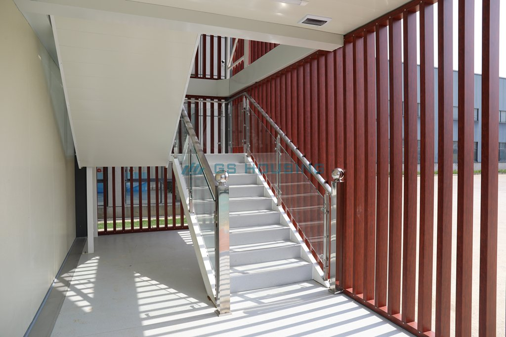 Factory Customized 3 Layer Steel Structure Flat Pack Modular Container Office Building Prefab 20FT Container Office