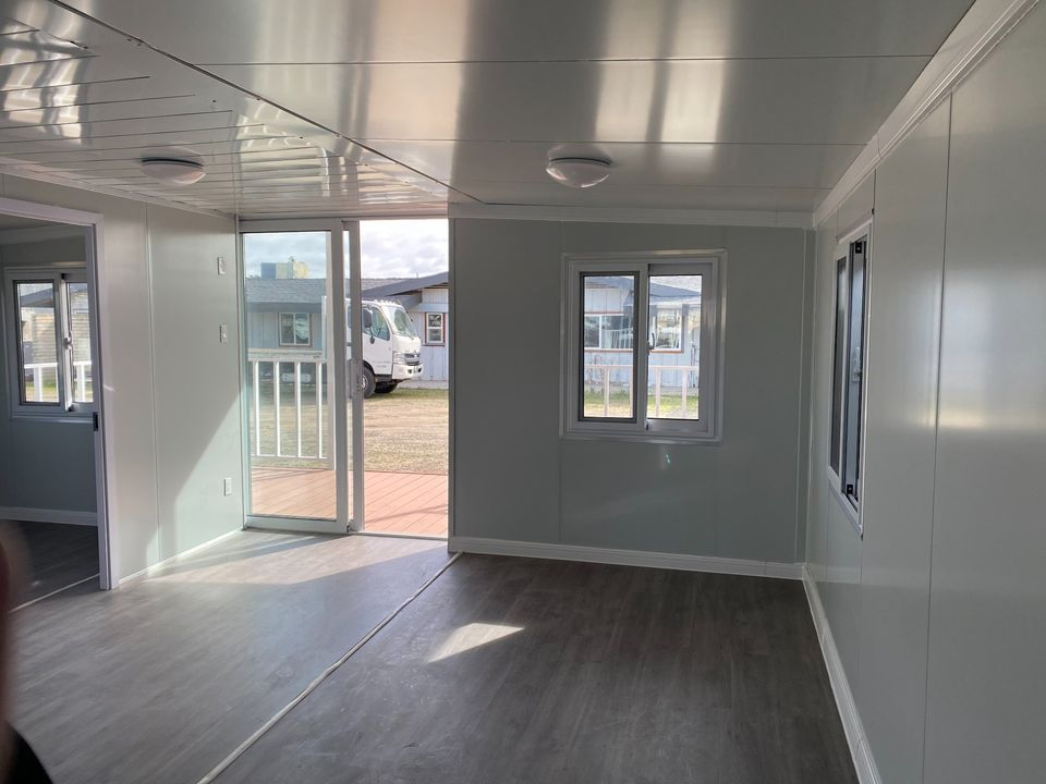 Square Steel Tube + Galvanized Hinges Portable Expandable Cabin Flat Roof