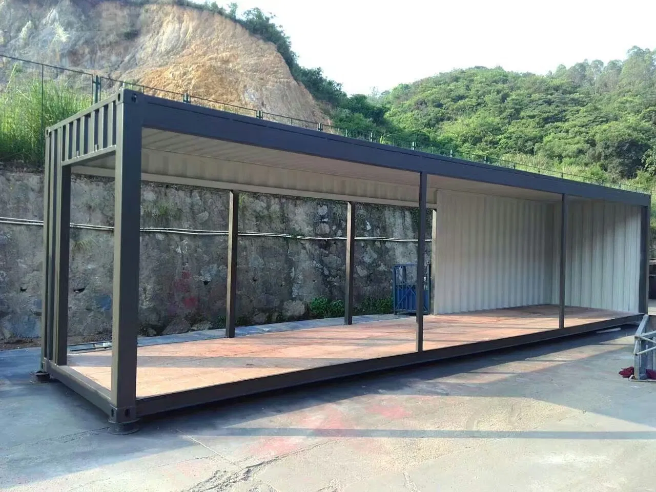 Galvanized Steel Portable Cabins with Glass Windows and Orange Interior