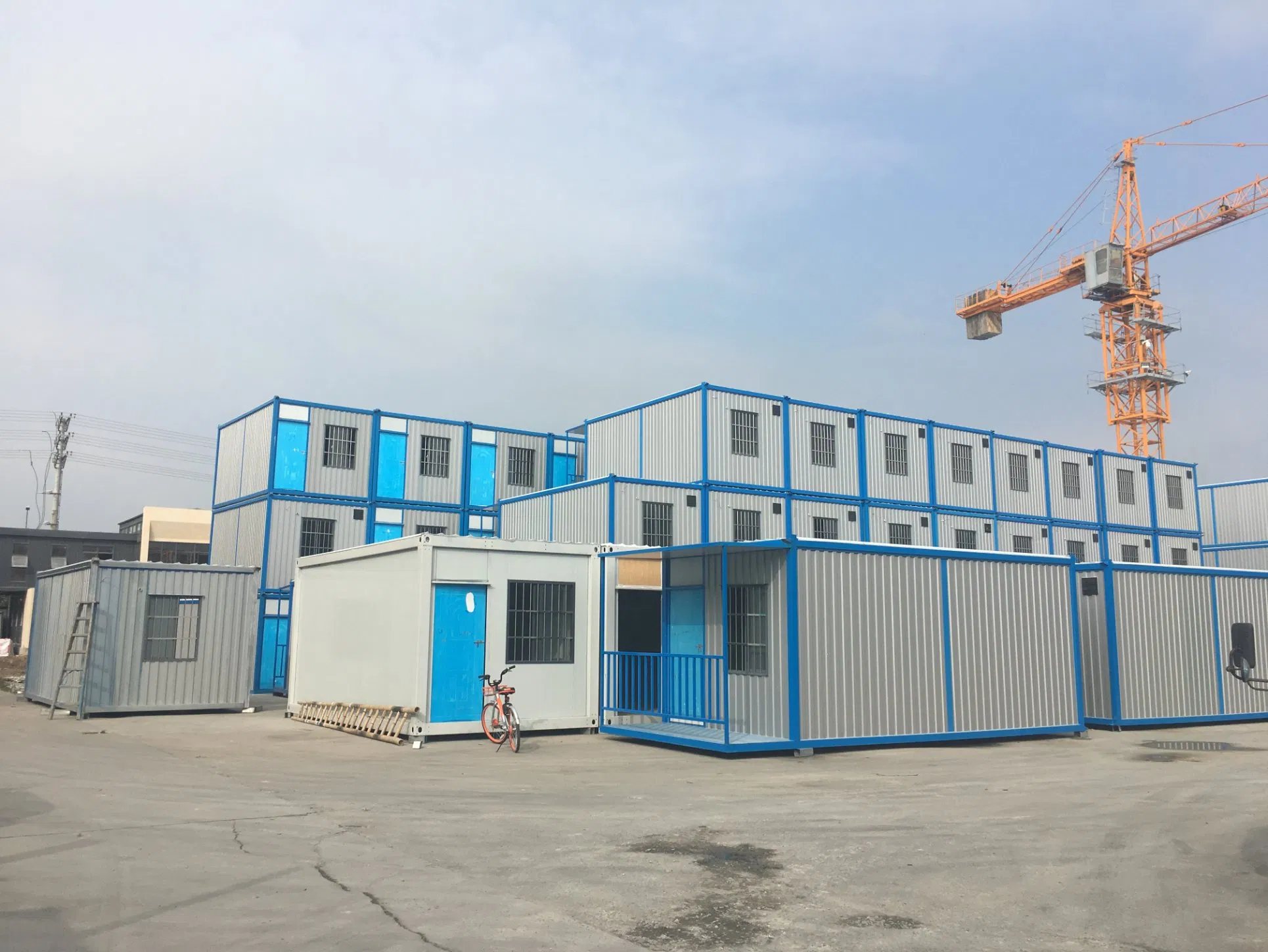 Fast - Assembled Container Units with Premium Prefab Steel: Mobile, Waterproof and for Commercial Capsule Spaces