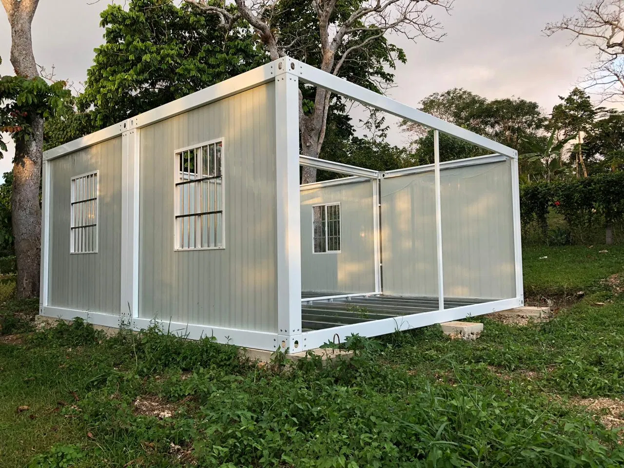 Prefab Flat Pack Field Modular Luxury Revomable Office Work Container