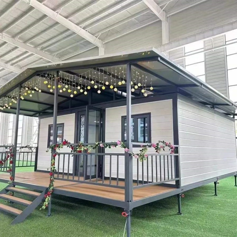 Custom 20/30/40FT Portable Waterproof Prefab Expandable Container House with Balcony Bathroom for Villa Residence Hotel