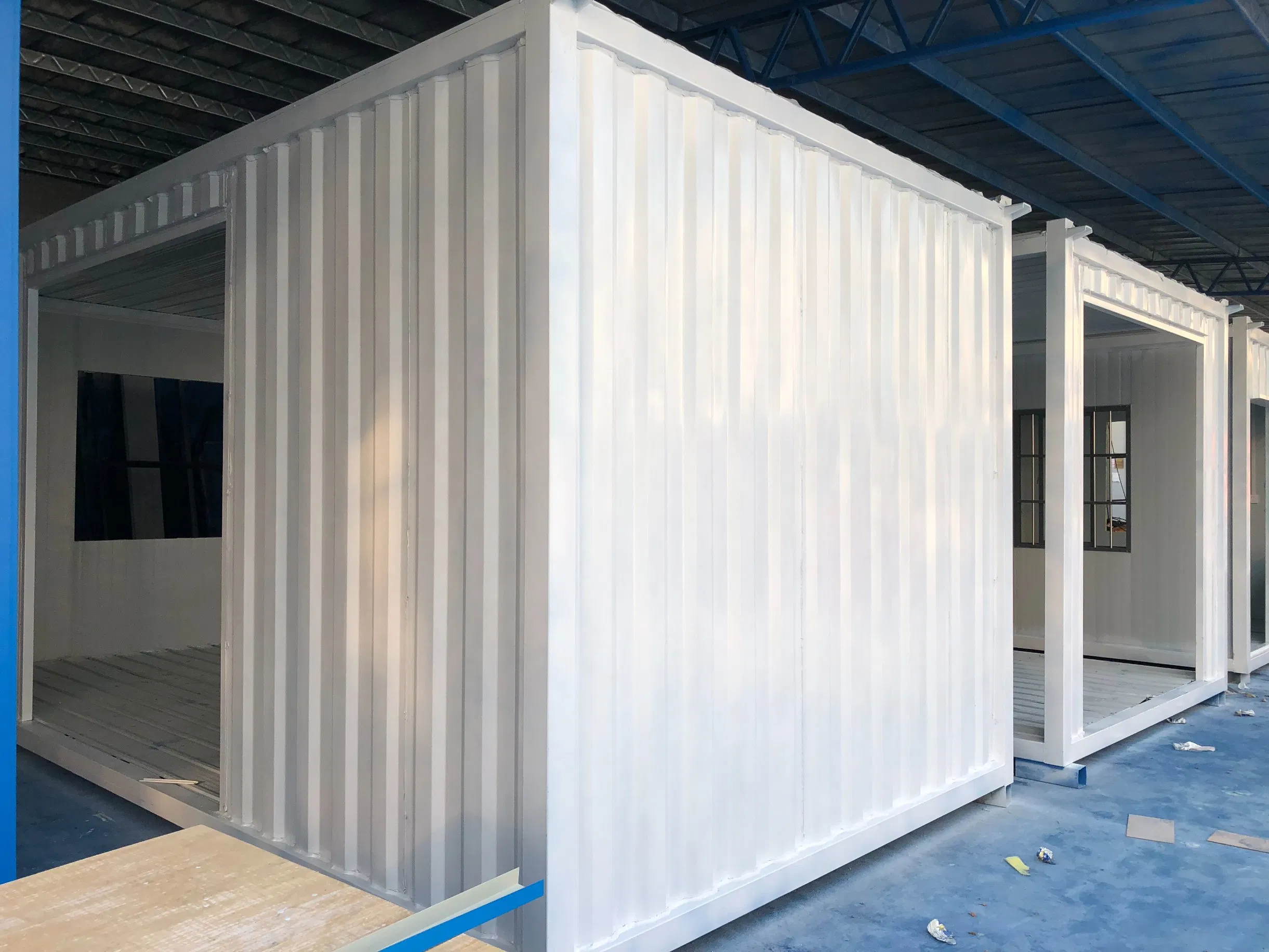 Fast - Assembled Container Units with Premium Prefab Steel: Mobile, Waterproof and for Commercial Capsule Spaces
